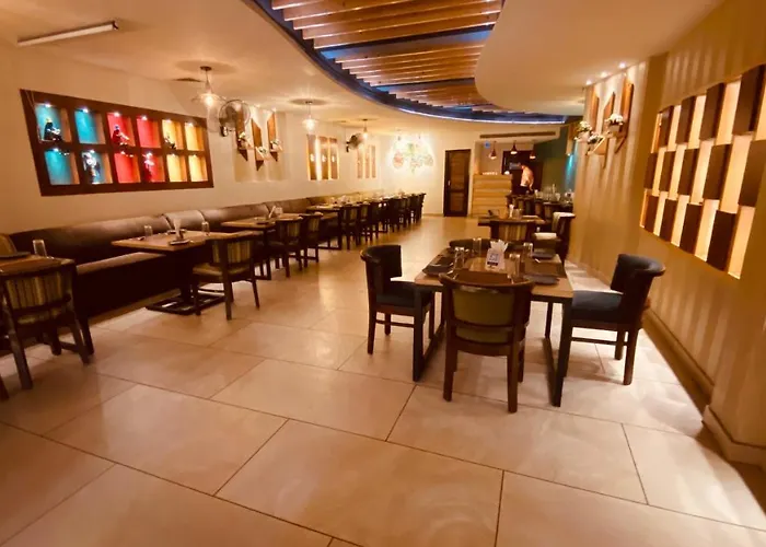 Hotel Amar Palace