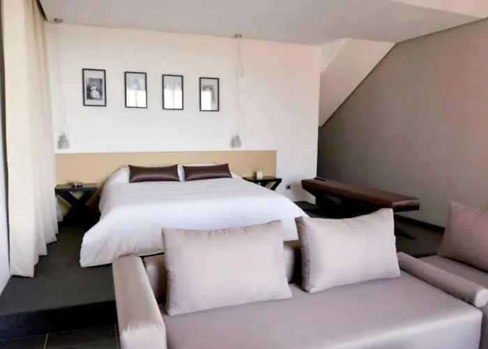 Hotel Des Arts Resort & Spa