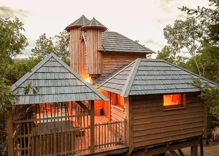 Cabane Château hôtel luxe avec spa privatif Aulteribe - Le Peydébé