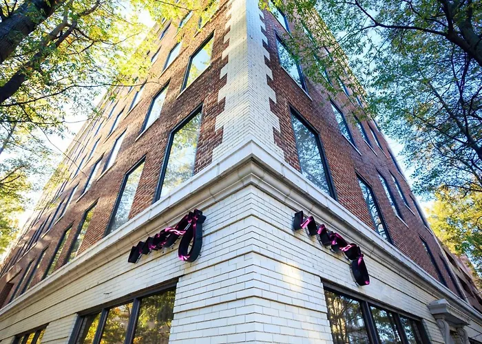 Moxy Richmond Downtown