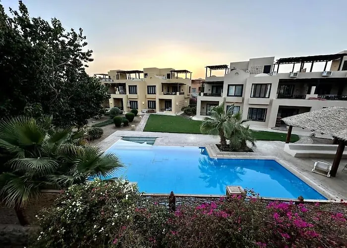 Stylish 2Br Condo In El Gouna I Pool & Beach Access