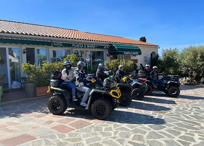 Hôtel Punta e Mare, Chambres et Appartements