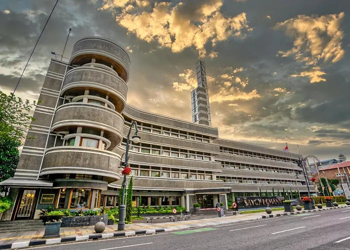 Hotel Savoy Homann