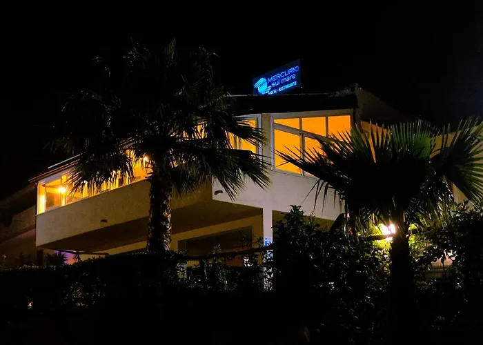 Hotel Mercurio Sul Mare - Fish Restaurant And Private Beach