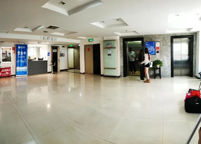 Ha Luo Hotel