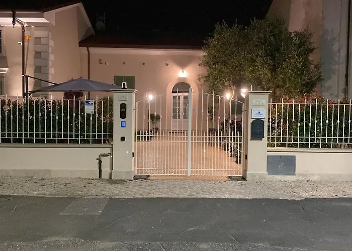 Villino Aliboni - Camere a 2 passi dal mare