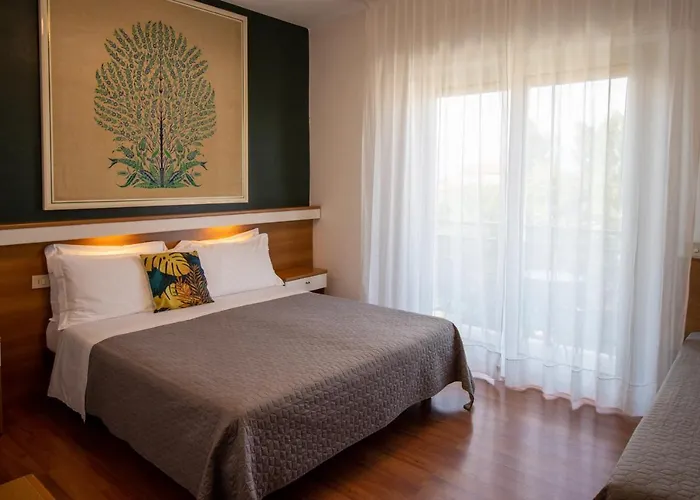 Hotel Crystal