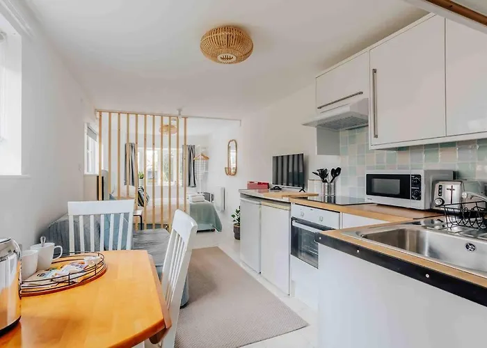 Lovely Cosy Annex By The Sea