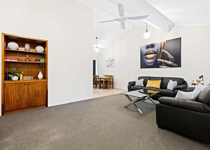 Unwind In Mildura'S 3Br Hidden Gem