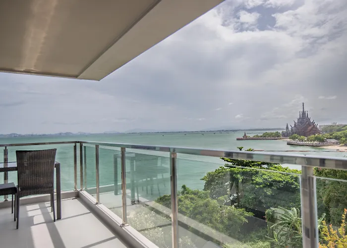 Mayaana Beach Resort Pattaya