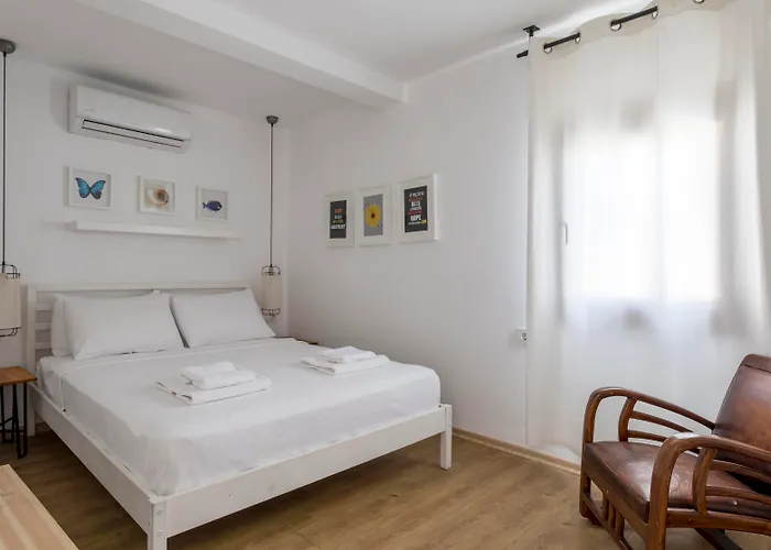 Daphnis Hotel
