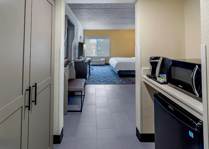 Holiday Inn & Suites Wausau-Rothschild By Ihg