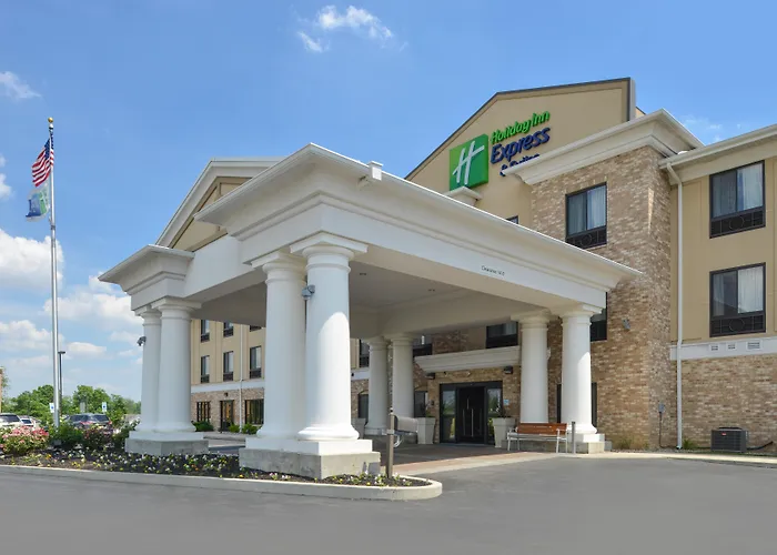 Holiday Inn Express & Suites Greenfield, An Ihg Hotel