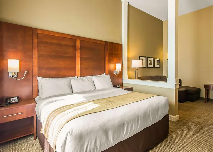 Comfort Suites Dodge City