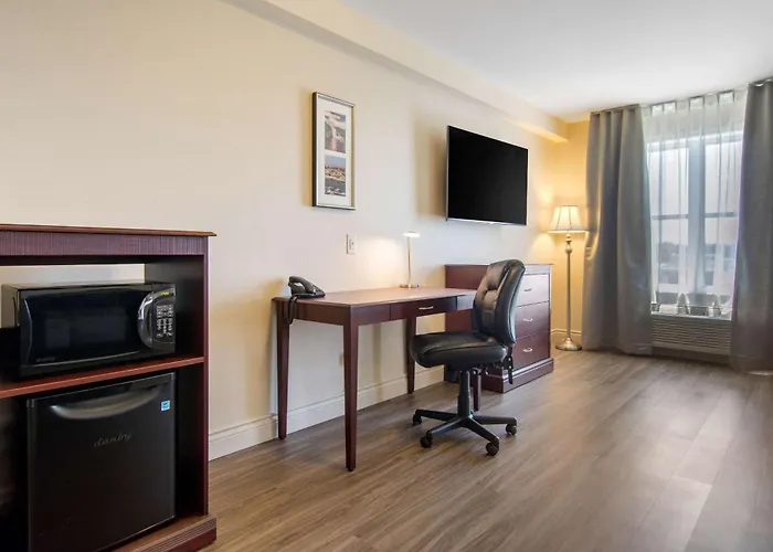 Comfort Inn & Suites