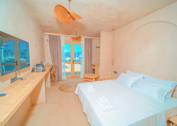Felix Rooms