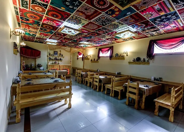 Hotel Billuri Sitora
