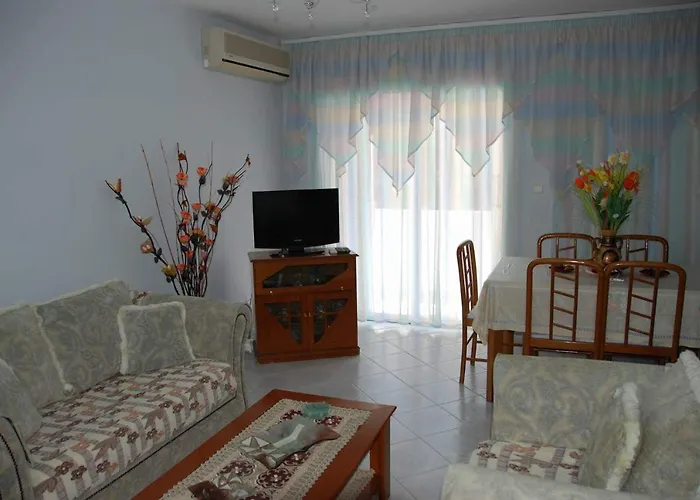 The Hill Apartment