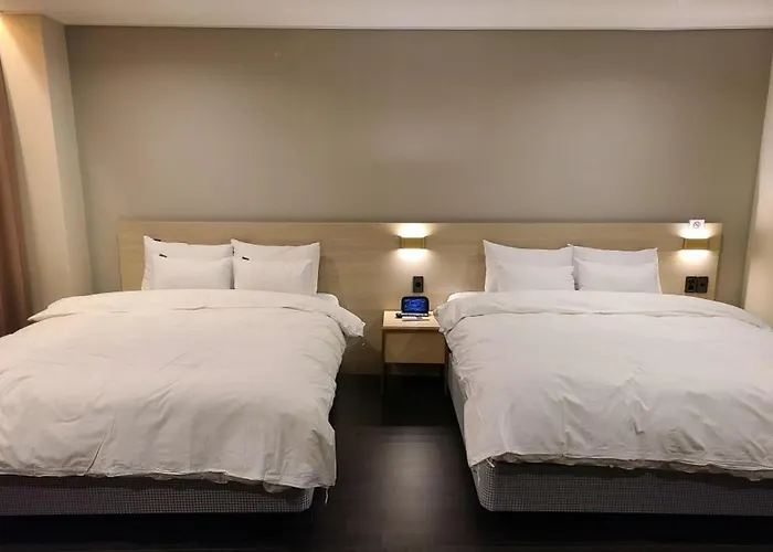 Hotel Summit