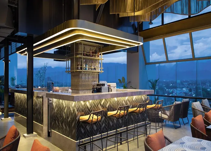 Hotel Santika Premiere Padang