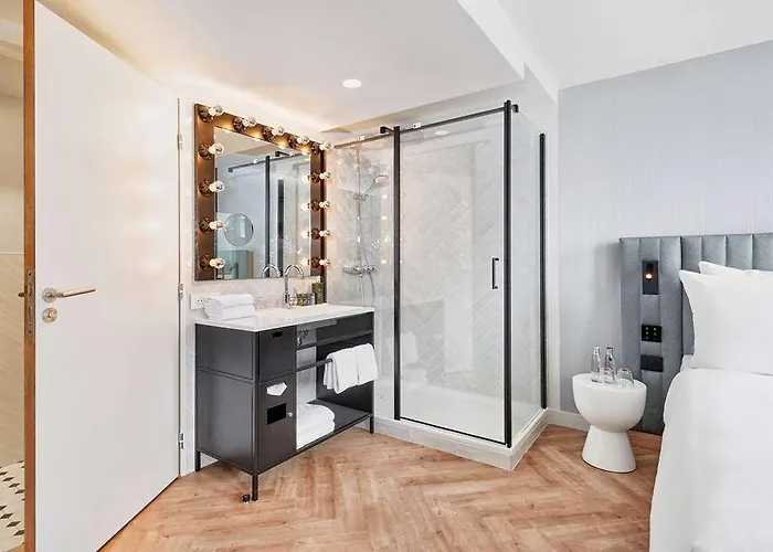 H4 Hotel Paris Pleyel