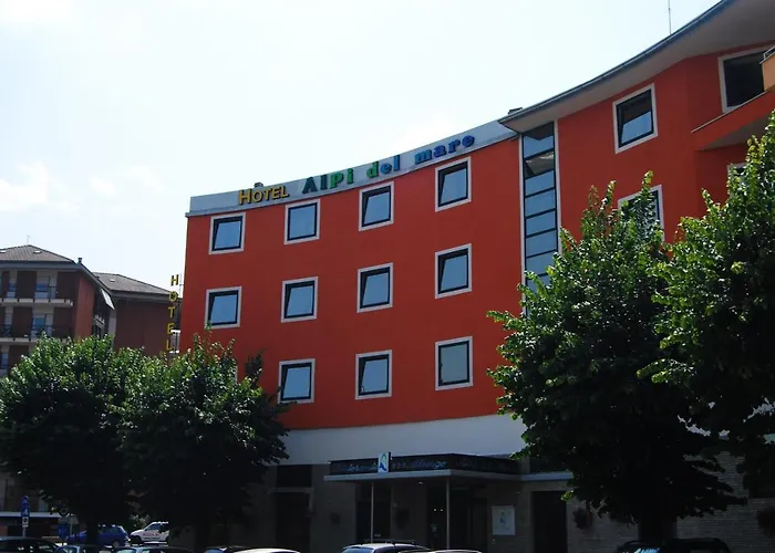 Hotel Alpi Del Mare
