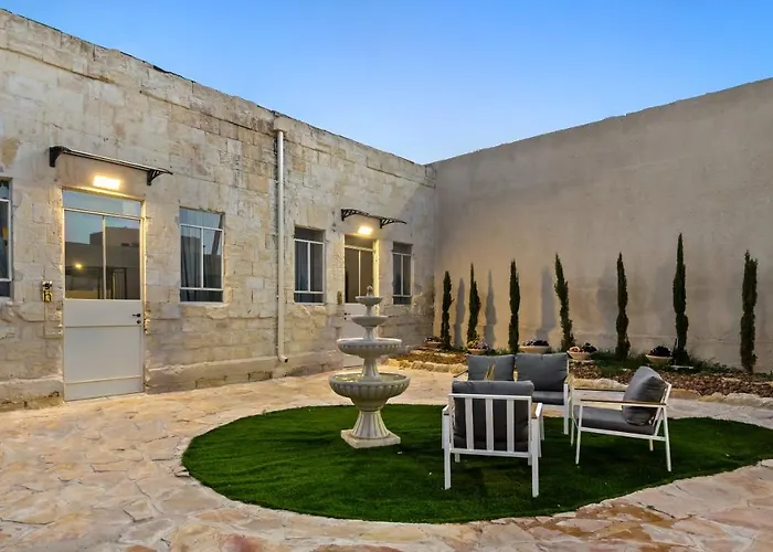 Helios Boutique By La Finca Hotels - בוטיק מעוצב עם מטבחון מאובזר וחניה חינם בעיר העתיקה!