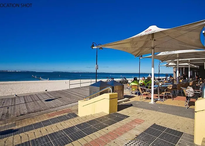 Sunny 2 Bed Restaurants Beach At Door Pets O.K