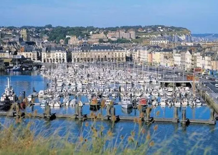 Charmant Studio Meublé (en plein centre de Dieppe)