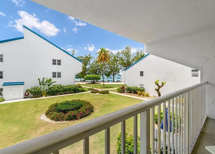 Next To Ritz Carlton, Oceanview 1Br On Seven Mile Beach