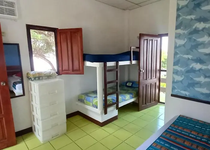 Hosteria El Jardin de Playas