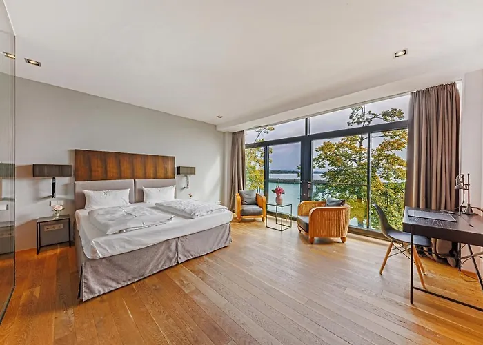 Aika Seaside Living Hotel