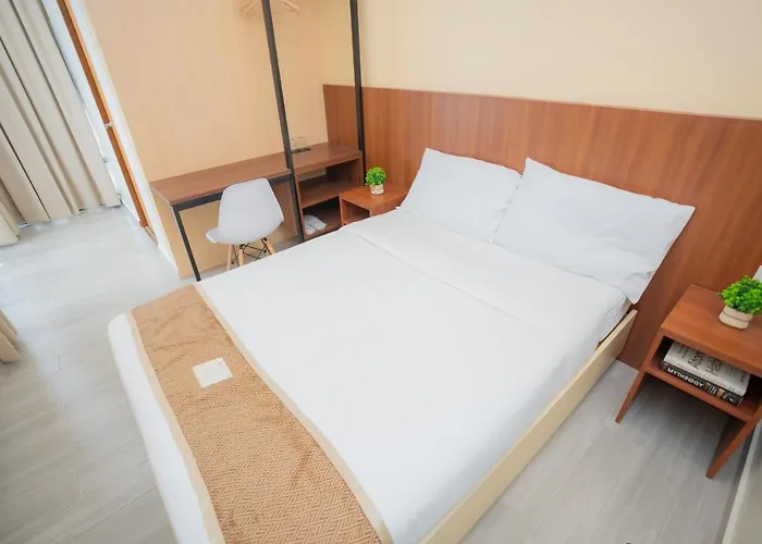 Sundaze Hotel