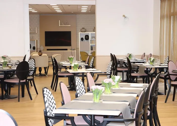 DOMITYS Résidence services seniors LE PARC DES AUBIERS
