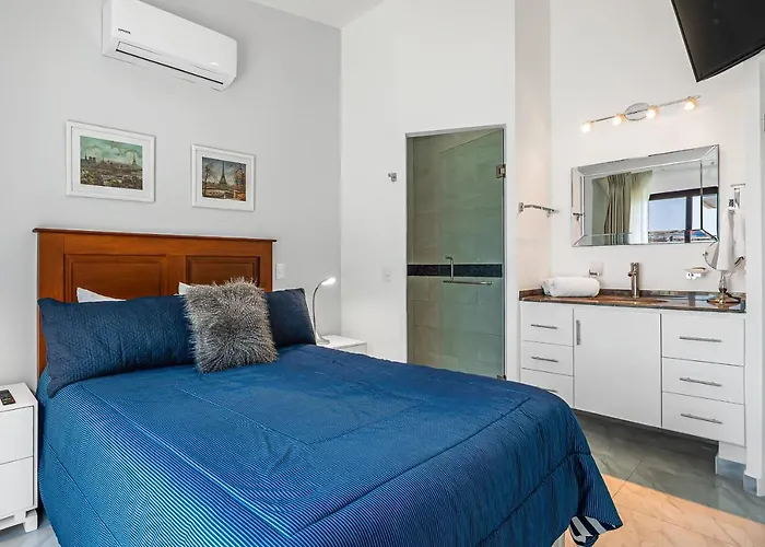Morgan Residences 607B