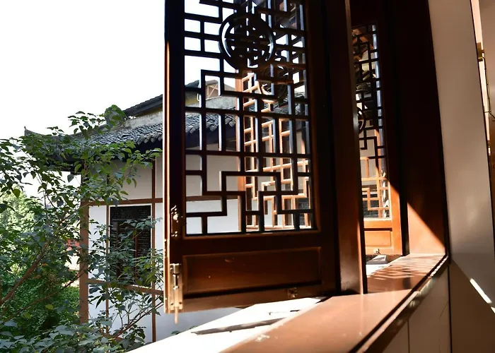 Xishu Garden Inn 熙蜀酒店