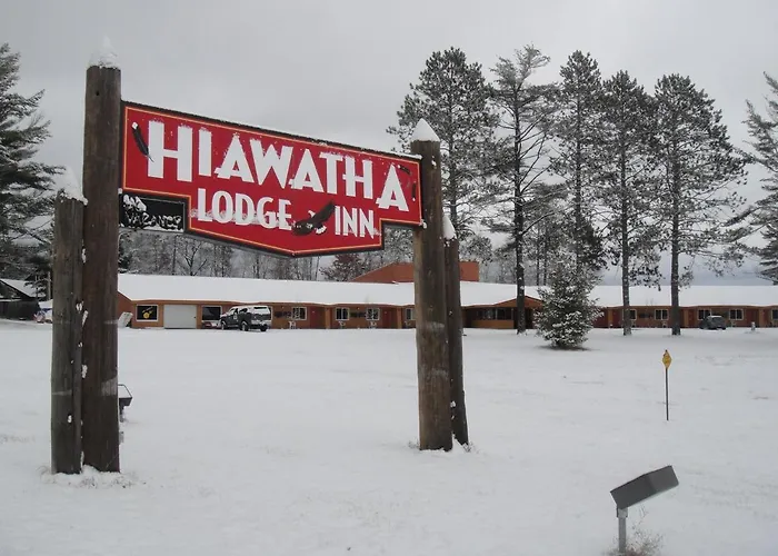 Hiawatha Lodge Inn