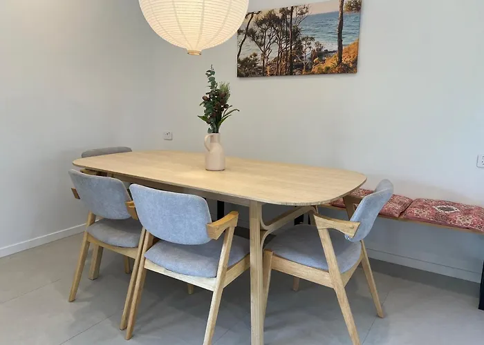 Sunny Coolum Beach Retreat