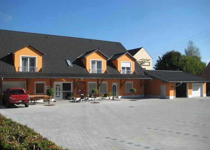The Lodge Hotel By American Ease Grafenwoehr