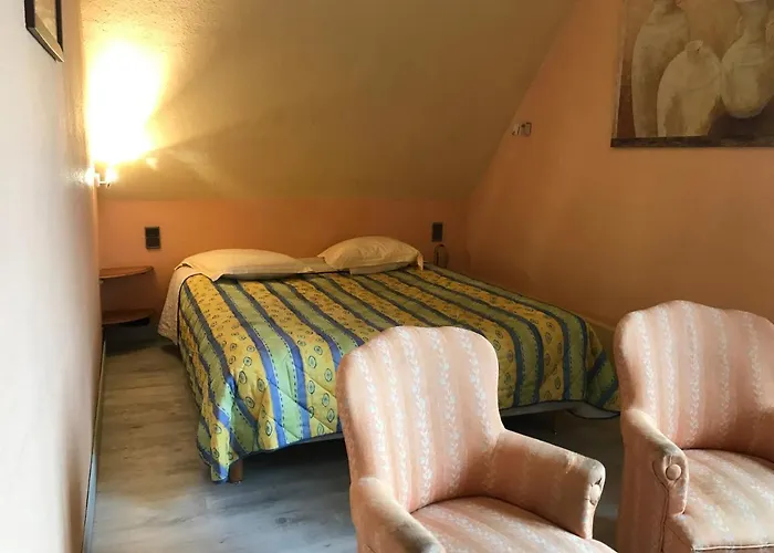 Logis Hotel & Restaurant - Auberge De La Foret
