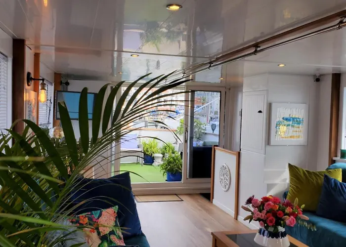 Jasmine Coral Jay Boutique Boatel Ocean Village
