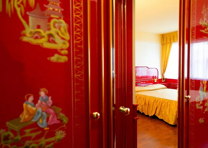Melas Hotel