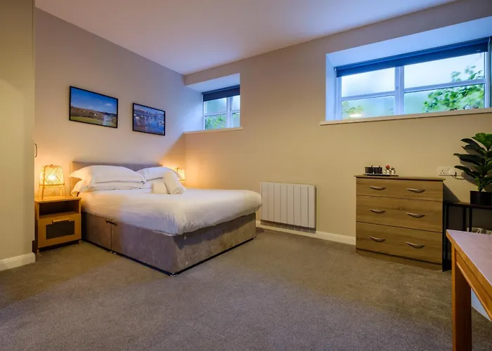Station Lodge - Free Off-Site Health Club Access With Pool, Sauna, Steam Room & Gym