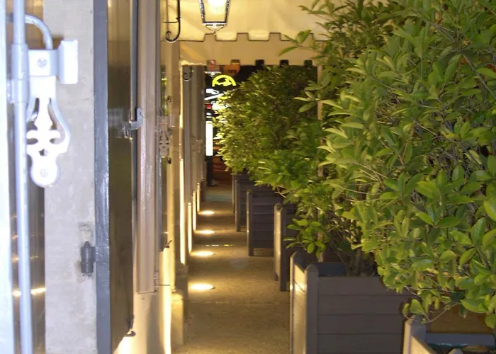 Hôtel Claude Darroze