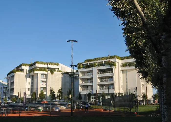 Marina Verde Resort Official