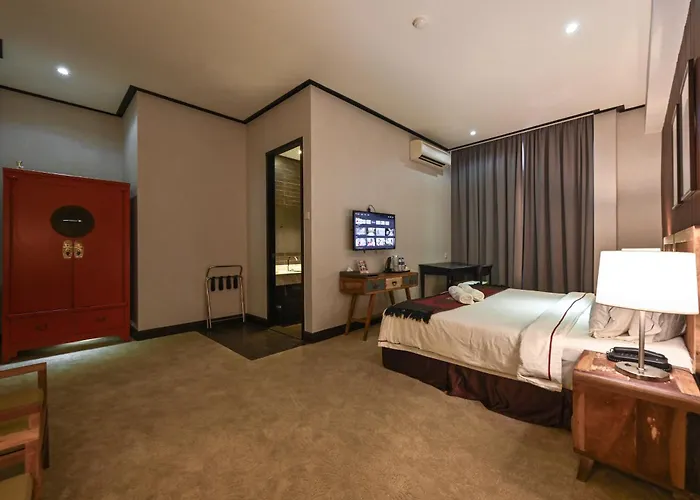 1825 Gallery Hotel