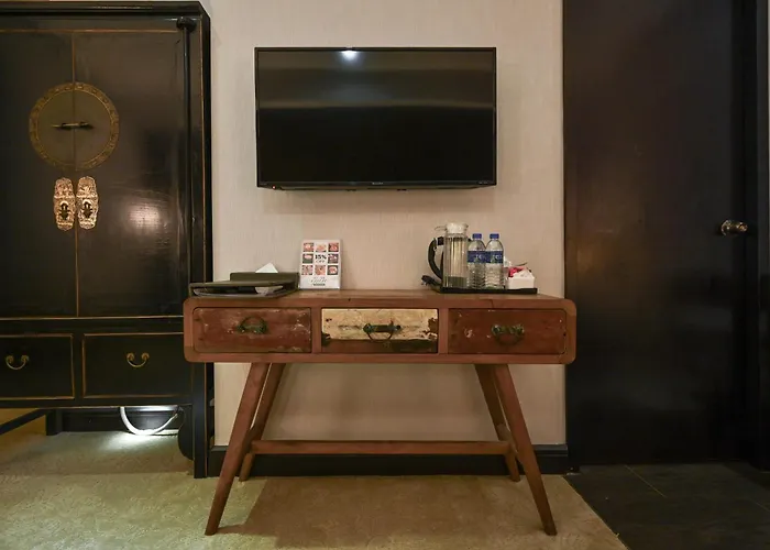 1825 Gallery Hotel
