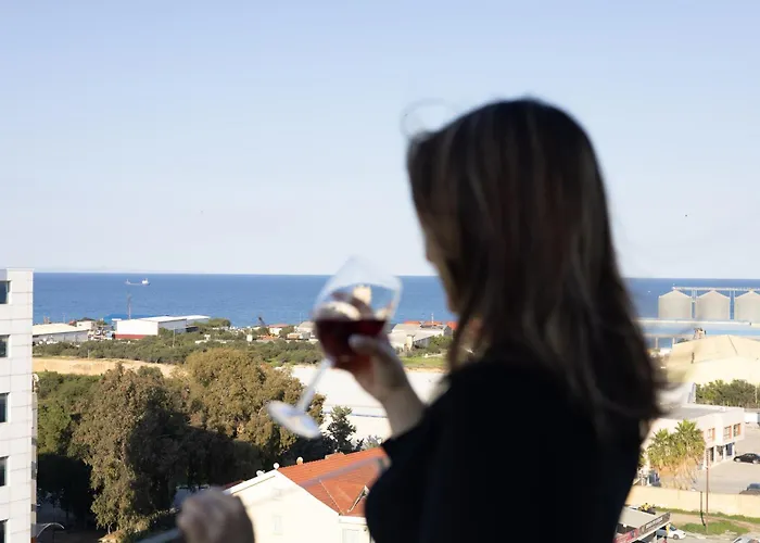 Port View Hotel