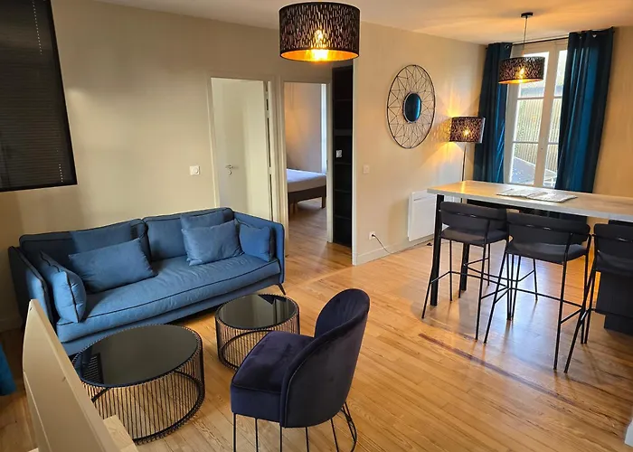 Au Loup Historic Apartments