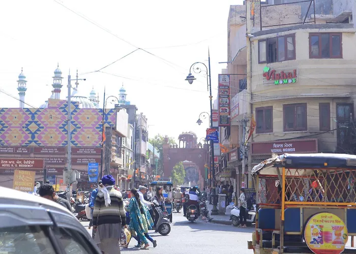 Seth Residency Near Golden Temple